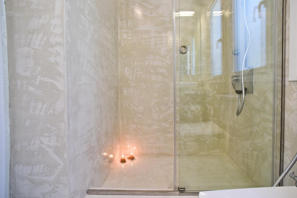 Mavres Luxury Studio Ágios Matthaíos Екстериор снимка