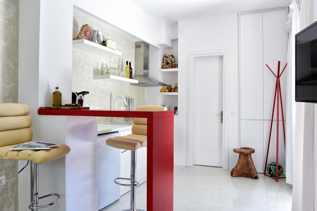 Mavres Luxury Studio Ágios Matthaíos Екстериор снимка