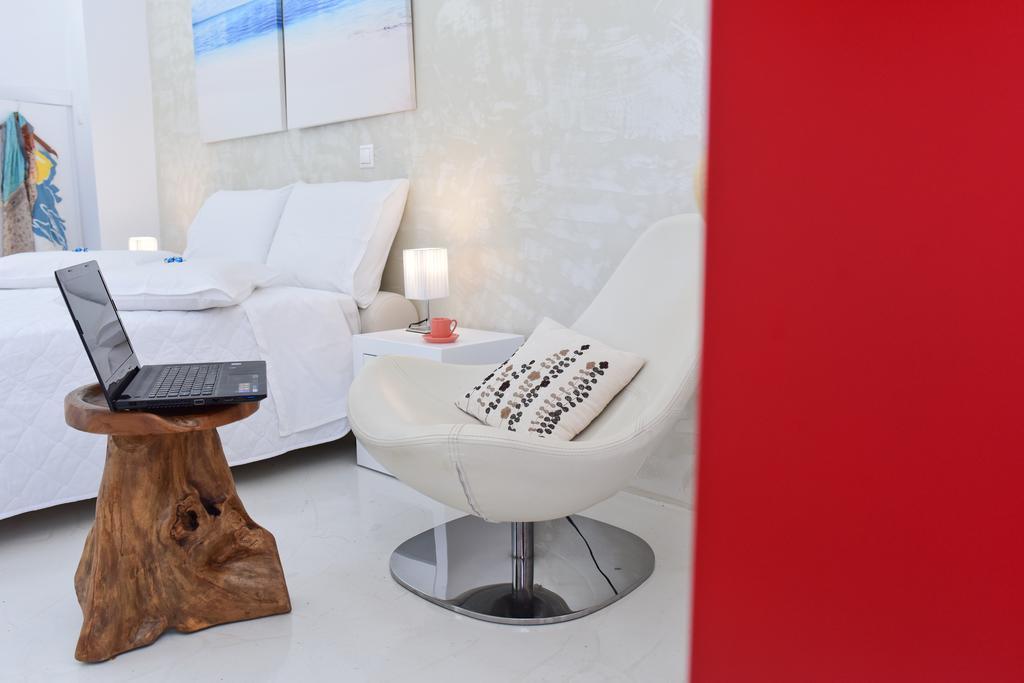 Mavres Luxury Studio Ágios Matthaíos Екстериор снимка